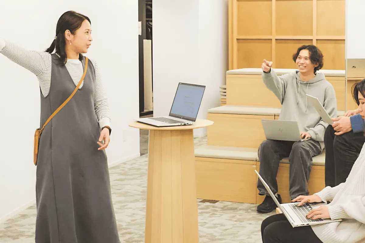 知識をシェアするプレゼンテーションエリア